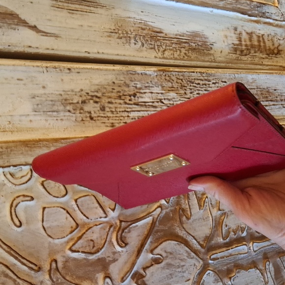 MICHAEL KORS Apple Ipad Mini Red Saffiano Leather Clutch Display Case.  - Picture 16 of 16